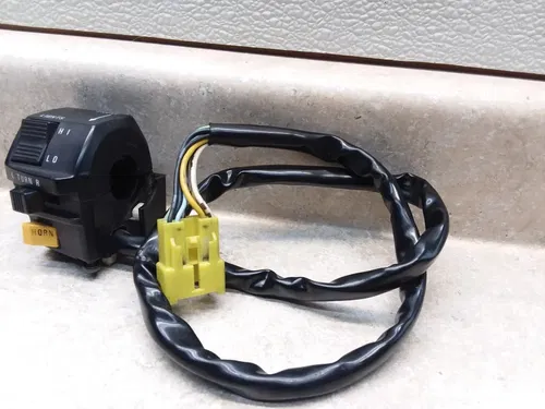 1995 Suzuki GSXR 1100 Left Handlebar Control Switch GSXR1100-W PA AP-304
