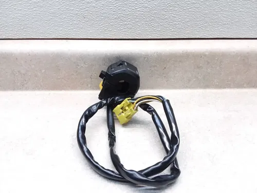 1995 Suzuki GSXR 1100 Left Handlebar Control Switch GSXR1100-W PA AP-304