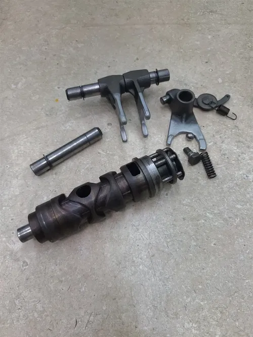 Yamaha 125 MX MX125-B Engine Shift Forks Drum 1975 PA AP-115