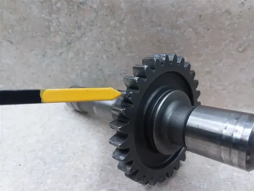 Suzuki 125 RM RM125 Engine Kickstarter Spindle Shaft Has Damage 1980 PA AP-116