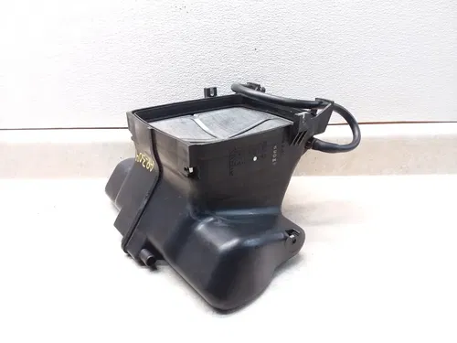 1995 Suzuki GSXR 1100 Air Cleaner Box Housing GSXR1100-W JPA AP-304