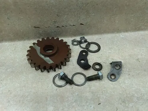 Yamaha 250 DT1 Engine Kickstarter Idle Gear Hardware 1969 1970 1971 AP-256