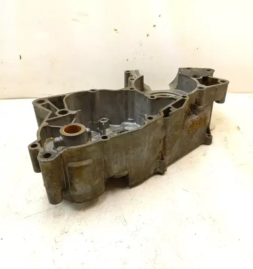 Suzuki 185 TS TS185 Engine LEFT Crankcase 1974 PA AP-132