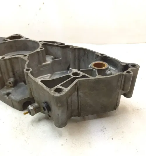 Suzuki 185 TS TS185 Engine LEFT Crankcase 1974 PA AP-132