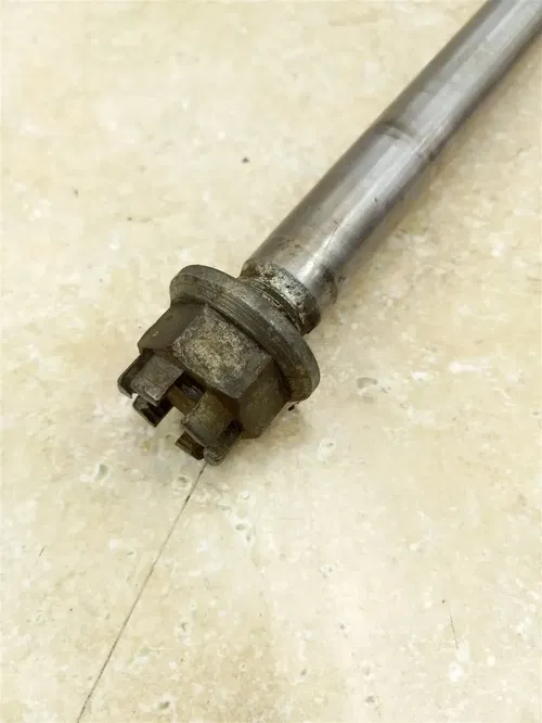 Yamaha 250 DT DT250 ENDURO Rear Wheel Axle 1979 PA AP-171