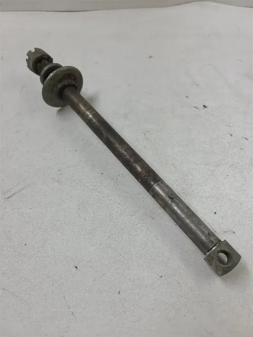 Yamaha 100 DT DT100-A Enduro Front Wheel Axle 1974 PA AP-112
