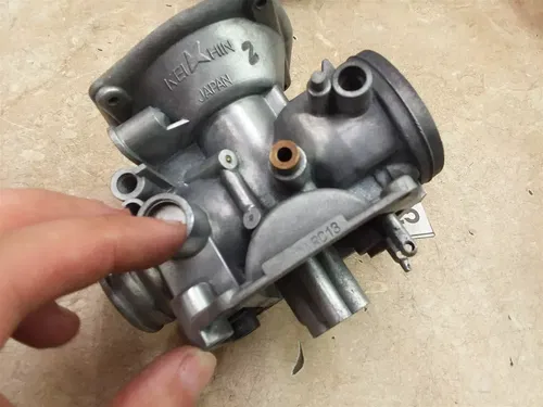 Kawasaki KZ400-H LTD V60A Carburetor Right Carb Body 1979 # 25 UO AP-405