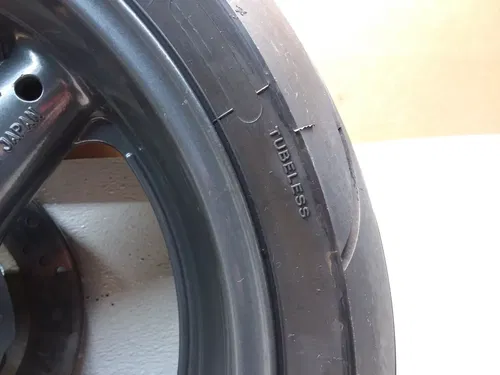 1995 Suzuki GSXR 1100 Rear Wheel & Tire Assembly GSXR1100-W PA AP-304
