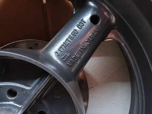 1995 Suzuki GSXR 1100 Rear Wheel & Tire Assembly GSXR1100-W PA AP-304