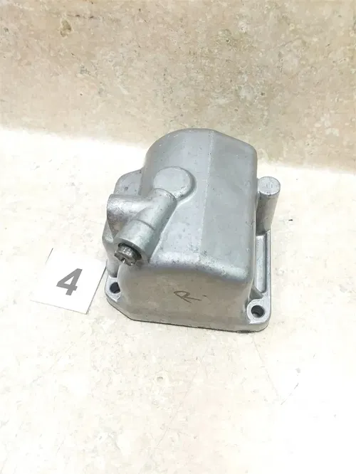 Yamaha XJ550 MAXIM SECA 1981 1982 1983 Carburetor LEFT Float Bowl #4 SA AP-381