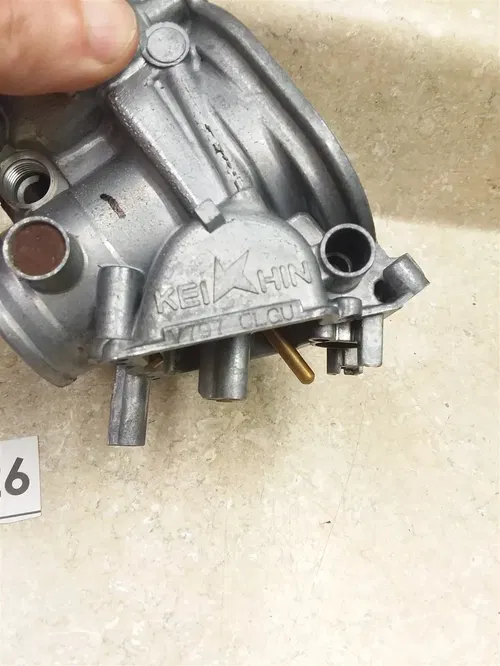 Kawasaki ZX600-E ZZR600 Carburetor LEFT Outside Body #26 1993-2003 UO AP-359