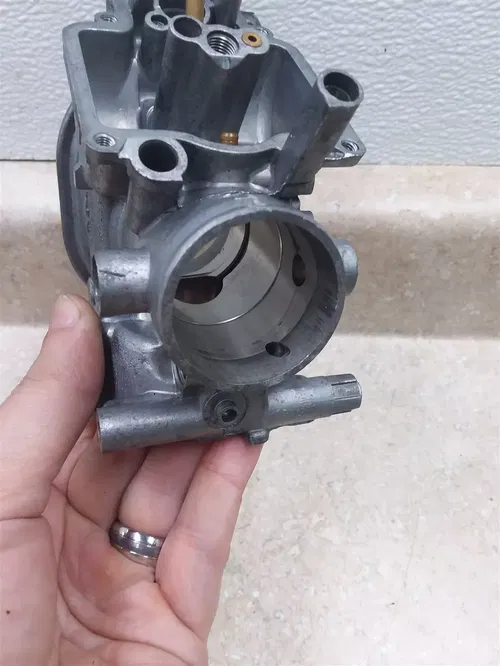 Kawasaki ZX600-E ZZR600 Carburetor LEFT Outside Body #26 1993-2003 UO AP-359