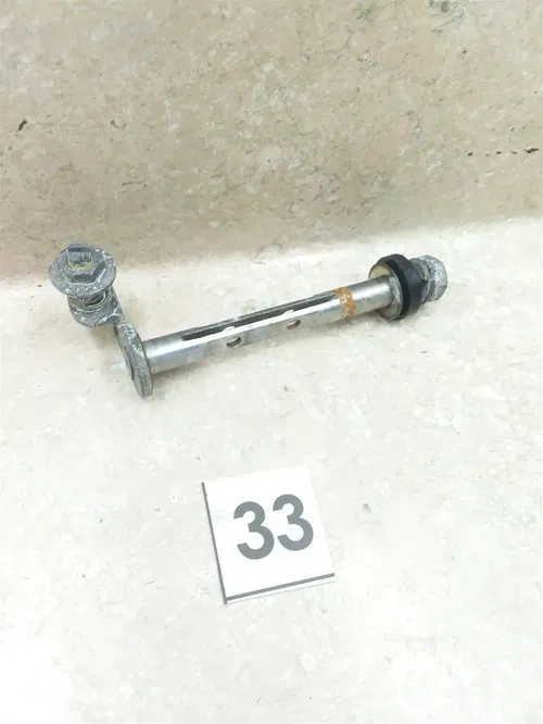 Kawasaki KZ750 Carburetor LEFT Inside Throttle Shaft #33 1983 UO AP-355