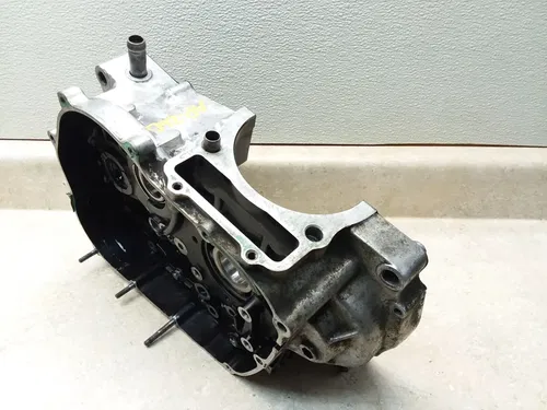 Honda XR600 XR600-R 1985 Engine Case Right Crankcase PA AP-260