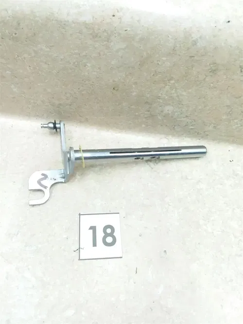 Kawasaki 400 KZ KZ400 Carb Left Hand Throttle Shaft #18 1974-1978  757 AP-3578
