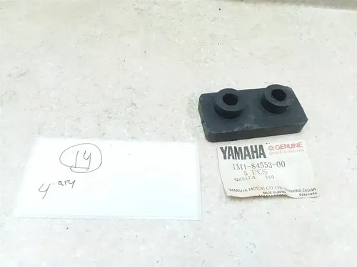 Yamaha NOS 1977-1981 DT400 DT250 D DT125 DT175 Taillight Grommet AP-343#14 PA