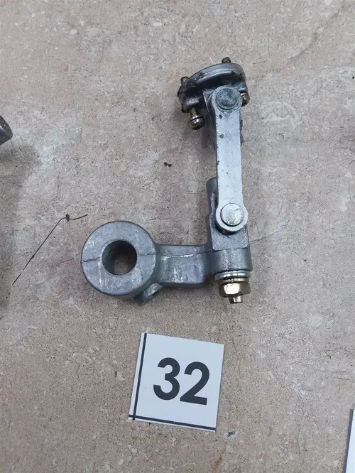Suzuki GS750 Carburetor LEFT Inside Arm Slide #32 1977 1978 1979 UO AP-346