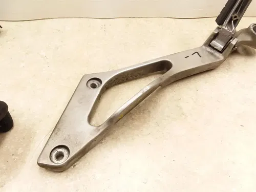 Yamaha 850 TDM TDM850 Left Rear Frame Footrest Peg Bar 1992 AP-211