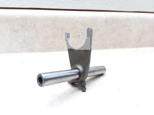 Honda XR600 XR600-R 1985 Engine Center Shift Fork & Shaft PA AP-260