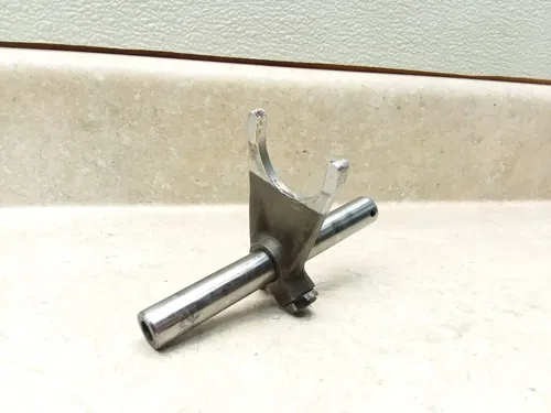 Honda XR600 XR600-R 1985 Engine Center Shift Fork & Shaft PA AP-260