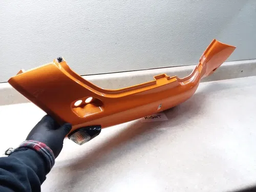 1995 Suzuki GSXR 1100 Right Side Cover Frame Body Panel GSXR1100-W PA AP-304