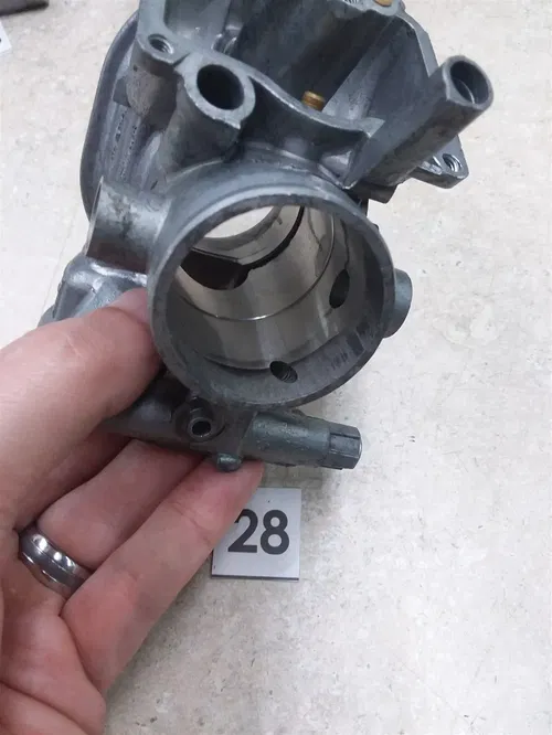 Kawasaki ZX600-E ZZR600 Carb Inside RIGHT Body#28 1993-2003 UO AP-359