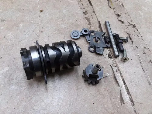 Kawasaki 125 KX125 Engine Shift Drum Hardware 1982 1983 1984 AP-221