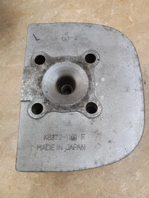 Kawasaki 250 A1 A1-SS A1SS Engine Left Cylinder Head 1968 1969 PA AP-156