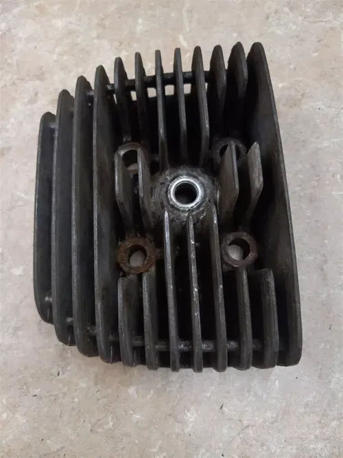 Kawasaki 250 A1 A1-SS A1SS Engine Left Cylinder Head 1968 1969 PA AP-156