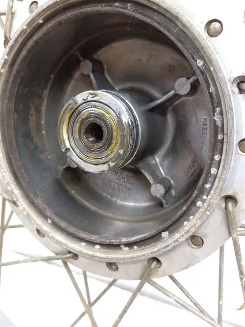 Suzuki 185 TS TS185 Good Chrome Front Wheel rim 1974 PA AP-132