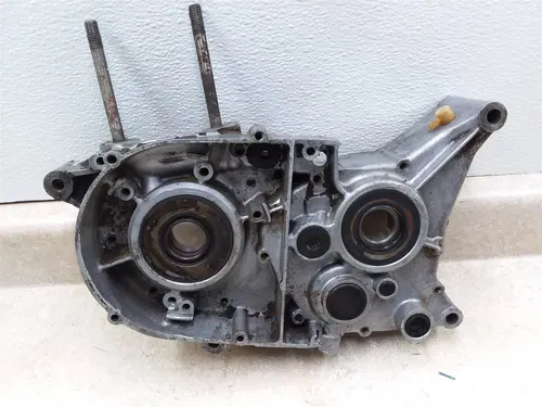 Yamaha 250 DT1 Engine Left Crankcase 1969 1970 1971 AP-256
