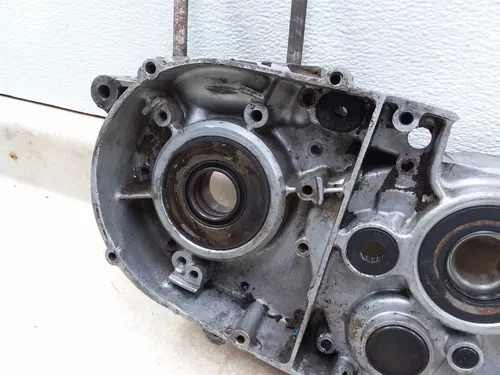 Yamaha 250 DT1 Engine Left Crankcase 1969 1970 1971 AP-256