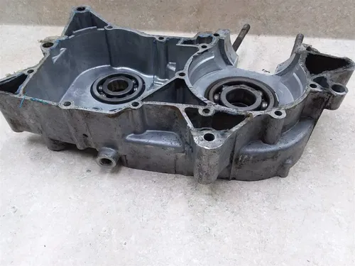 Yamaha 250 DT1 Engine Left Crankcase 1969 1970 1971 AP-256