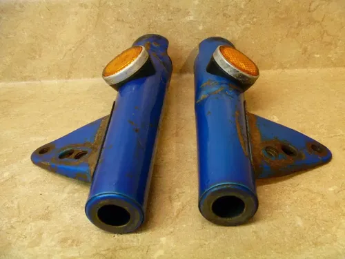 Honda CL CL100 K0 Scrambler 100 Vintage Headlight Mount Pair 1970 AP-14