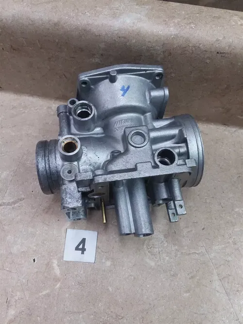 Kawasaki KZ1000-P Carburetor Carb RIGHT Outside Body 1986 -1990 #4 UO AP-367