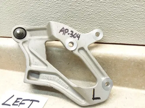 1995 Suzuki GSXR 1100 Left Rear Footrest Bracket Mount GSXR1100-W PA AP-304