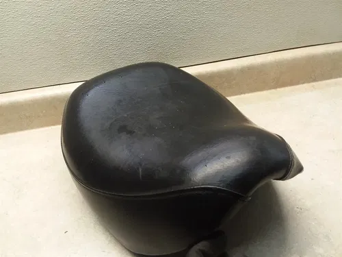 Yamaha 535 XV XV535 Front Driver Seat 1996 PA AP-331