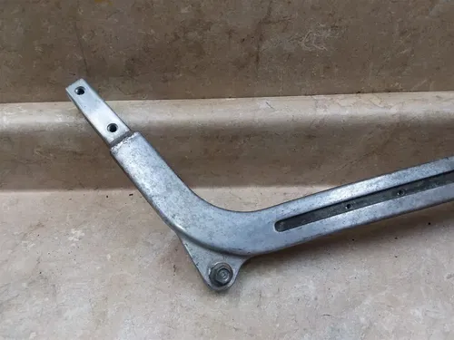 Yamaha 1100 XJ1100 MAXIM Right Rear Frame Bar Mount Bracket 1982 PA AP-279