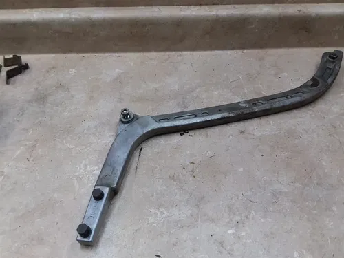 Yamaha 1100 XJ1100 MAXIM Right Rear Frame Bar Mount Bracket 1982 PA AP-279