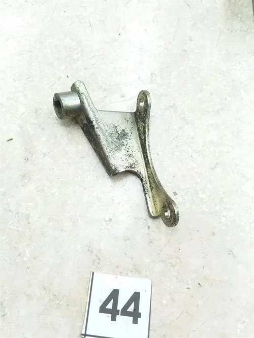Yamaha XJ650 XJ750 MAXIM Carb Cable Bracket 1980 1981 1982 1938 #44 UO AP-410
