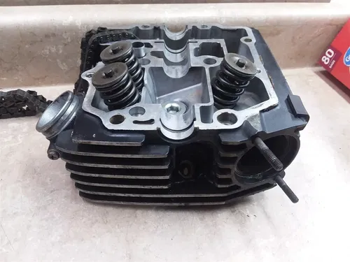 Honda 700 SHADOW VT700 Engine Cylinder Head Set 1984 PA AP-344