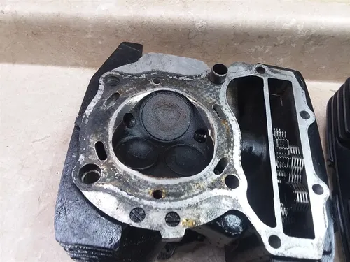 Honda 700 SHADOW VT700 Engine Cylinder Head Set 1984 PA AP-344