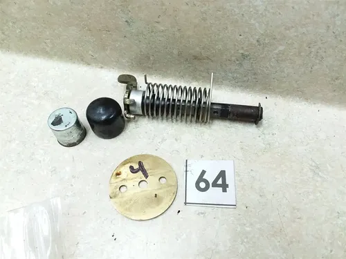 Yamaha FZ750 1985 Carburetor Right Body Outside Throttle Shaft #64 SA AP-424
