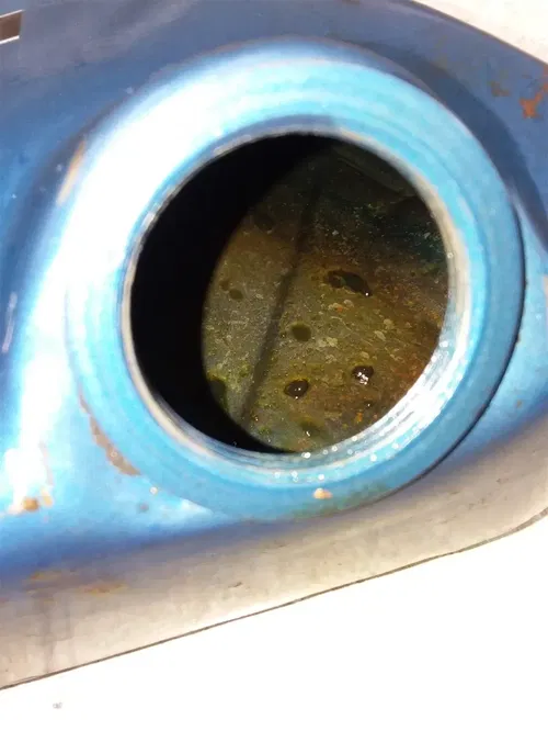 Yamaha 250 YDS3 YDS-3 Catalina Clean Oil Tank Dented 1965 PA AP-317