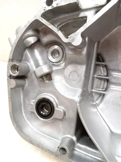 Yamaha LS2 100 Twin Engine Right Clutch Cover 1972 PA AP-152