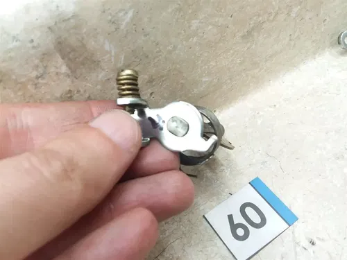 Honda CBR600F Hurricane 1988 1989 Carb Right Outside Throttle Shaft 60 UO AP-417