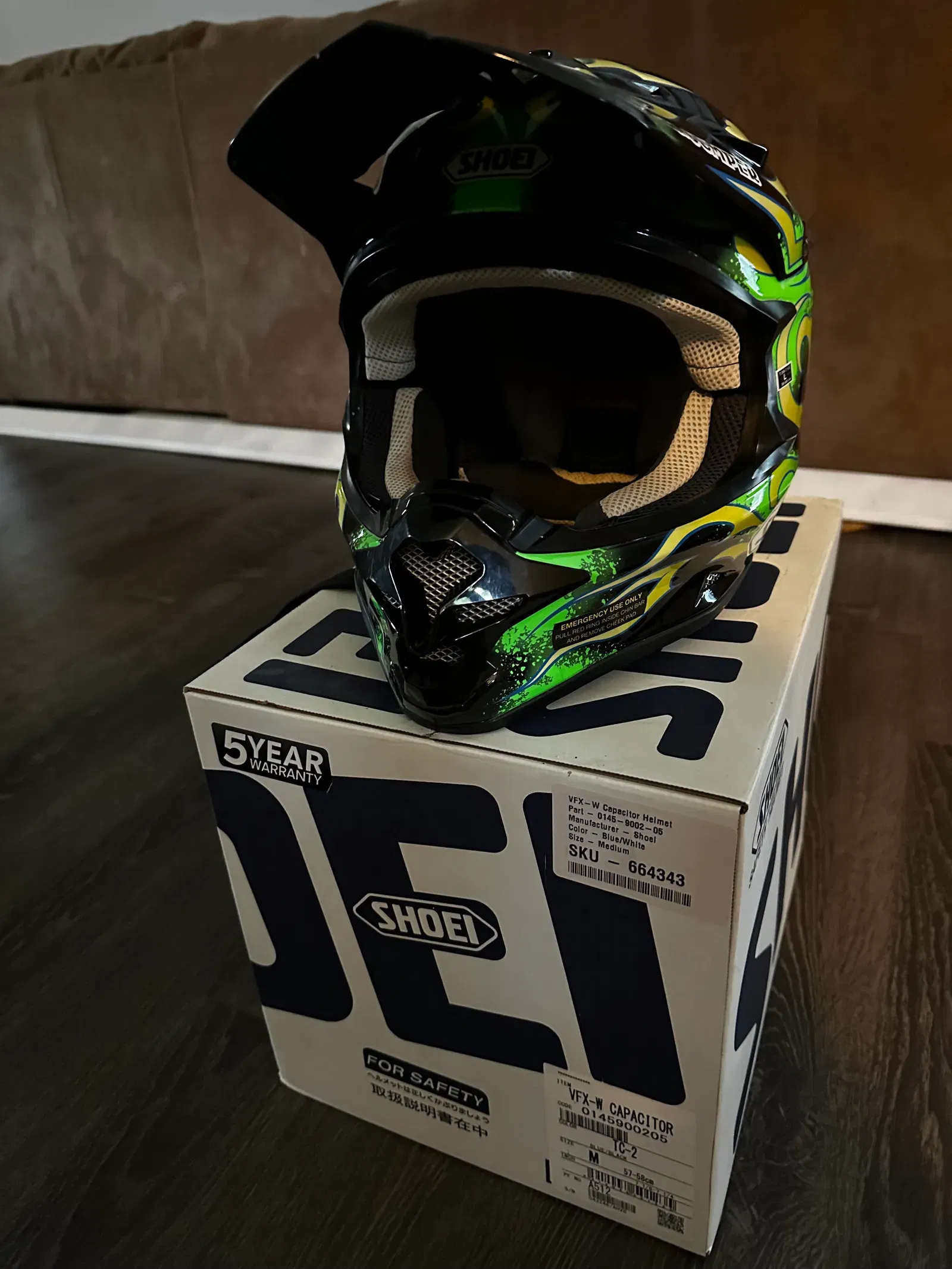 Shoei VFX-W Taka