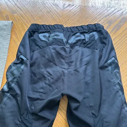 Seven Pants