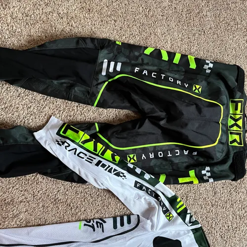 Fxr Podium Gear