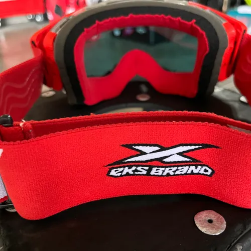 EkS Lucid Goggle
100 Percent Armega Goggle